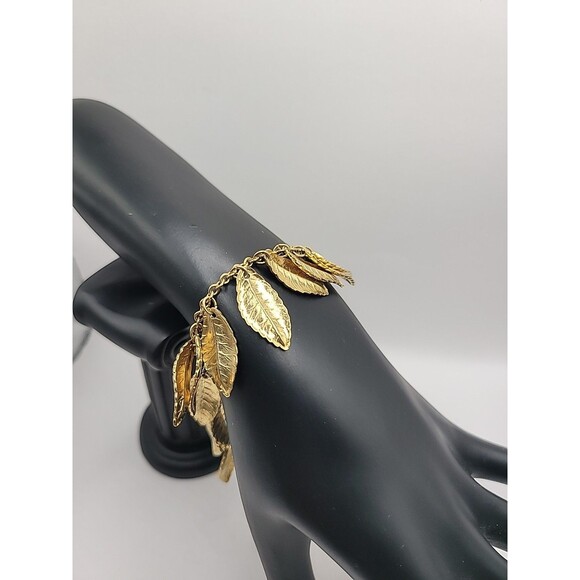 Napier Jewelry - Vintage Napier Gold Tone Leaf Charm Bracelet Botanical Nature Classic Jewelry